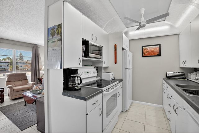 3012 Oakridge A, Deerfield Beach, FL 33442