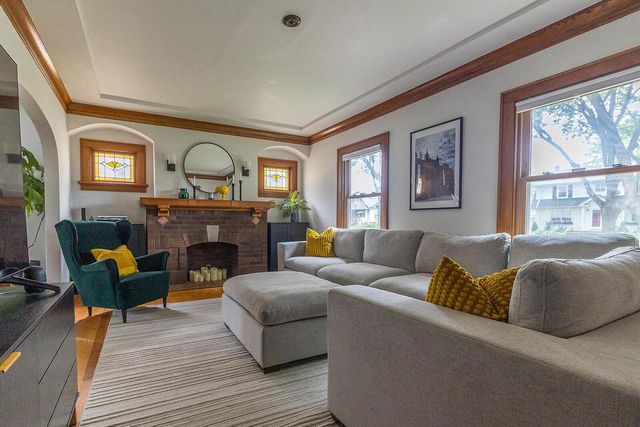2413 N 65th STREET, Wauwatosa, WI 53213