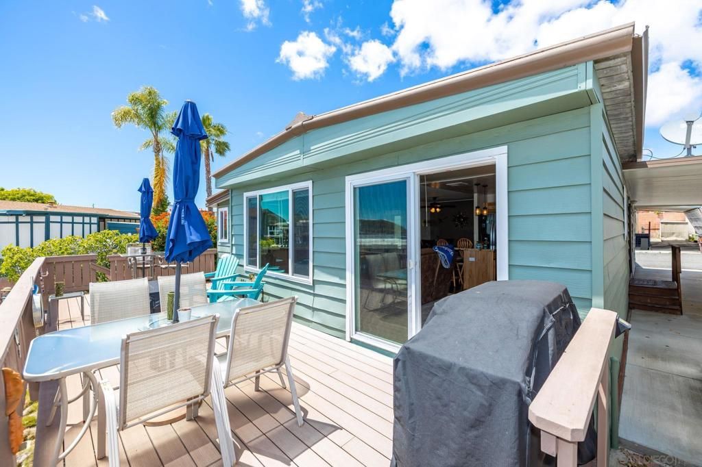 Image 24 of property listing at 116 Havenview Ln, Oceanside, CA 92056