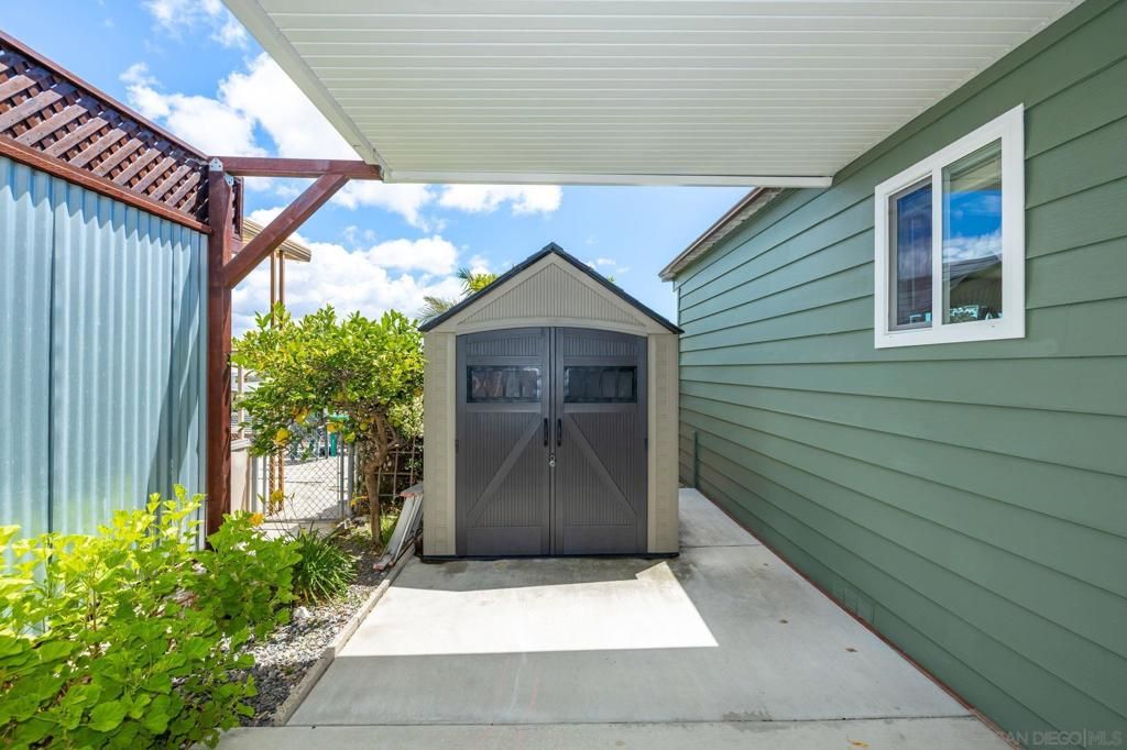 Image 34 of property listing at 116 Havenview Ln, Oceanside, CA 92056