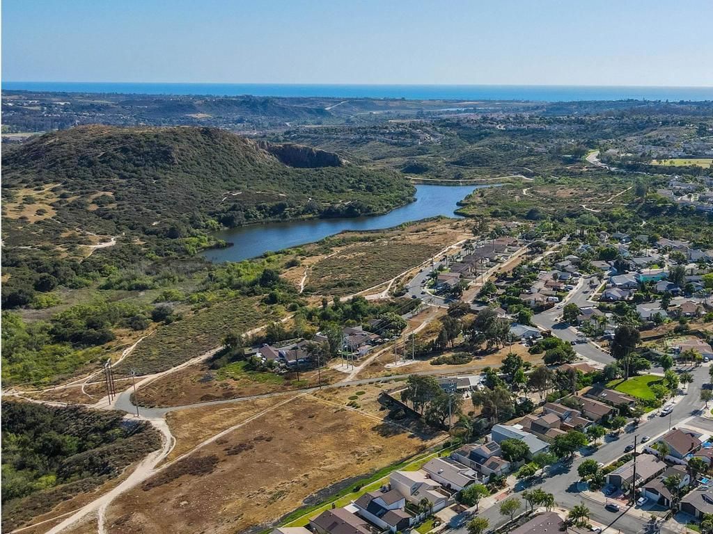 Image 38 of property listing at 116 Havenview Ln, Oceanside, CA 92056