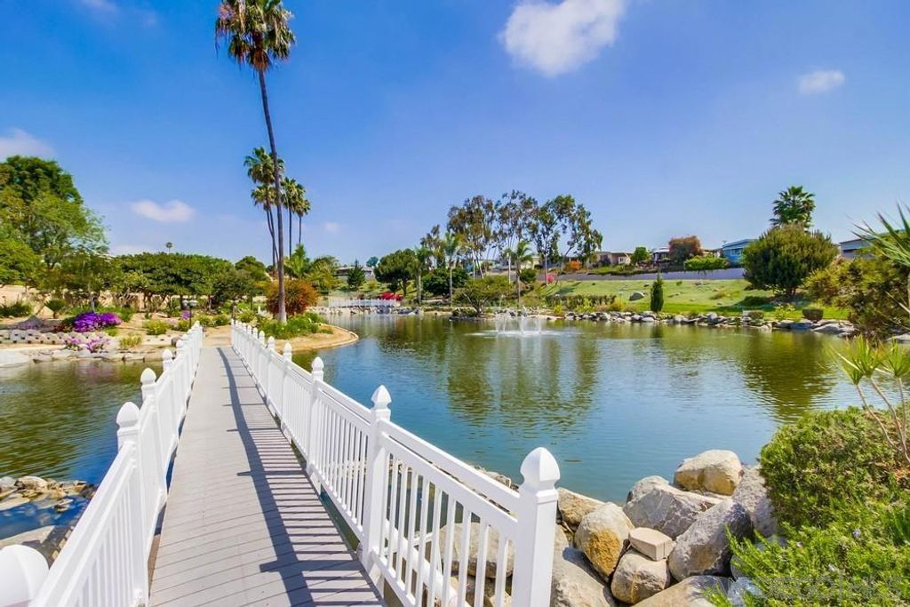 Image 40 of property listing at 116 Havenview Ln, Oceanside, CA 92056