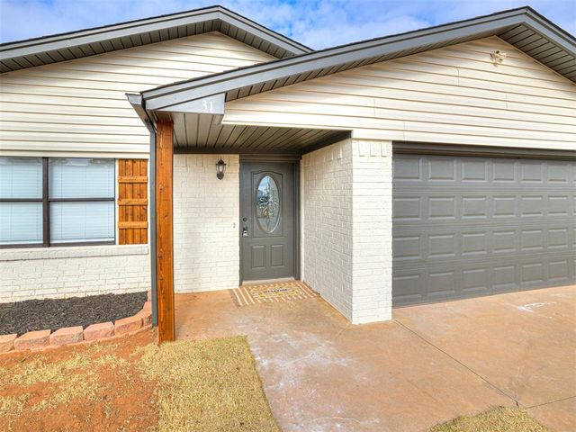 31 Hillcrest Drive, Chickasha, OK 73018