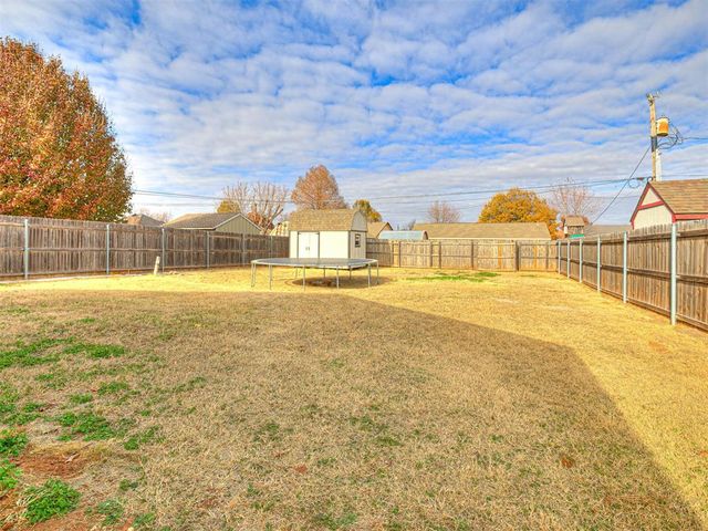 31 Hillcrest Drive, Chickasha, OK 73018