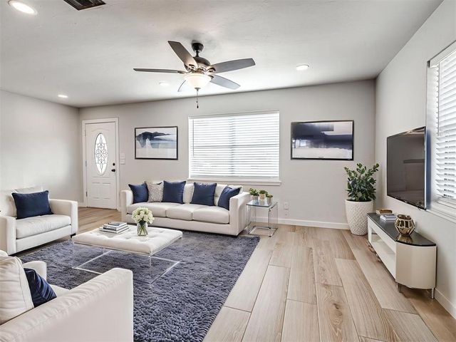 31 Hillcrest Drive, Chickasha, OK 73018