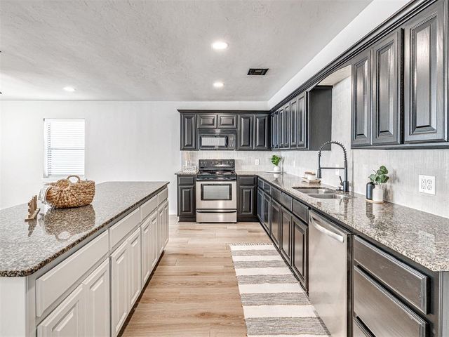 31 Hillcrest Drive, Chickasha, OK 73018