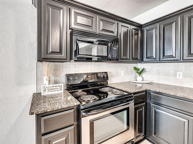 31 Hillcrest Drive, Chickasha, OK 73018