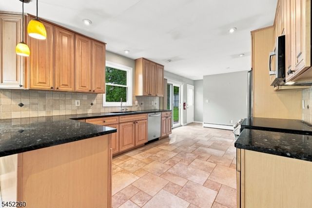 120 Main St, Califon Boro, NJ 07830