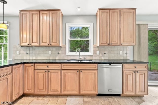 120 Main St, Califon Boro, NJ 07830