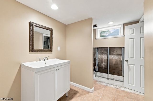 120 Main St, Califon Boro, NJ 07830