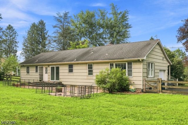 120 Main St, Califon Boro, NJ 07830