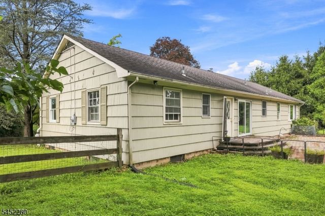 120 Main St, Califon Boro, NJ 07830