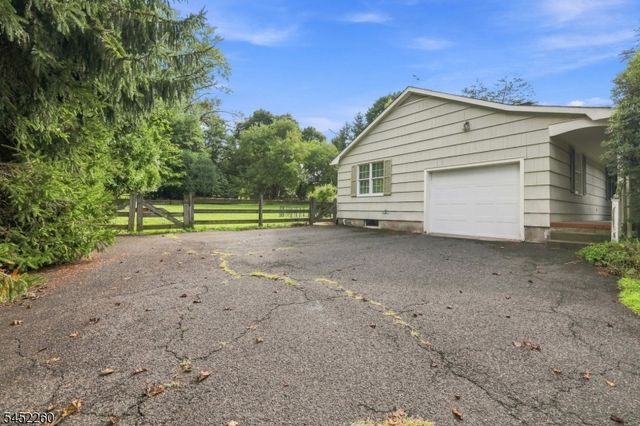 120 Main St, Califon Boro, NJ 07830