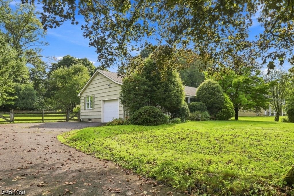 120 Main St, Califon Boro, NJ 07830