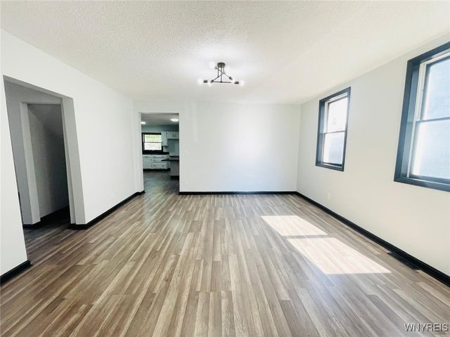 395 Dearborn Street, Buffalo, NY 14207