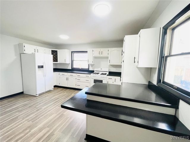 395 Dearborn Street, Buffalo, NY 14207