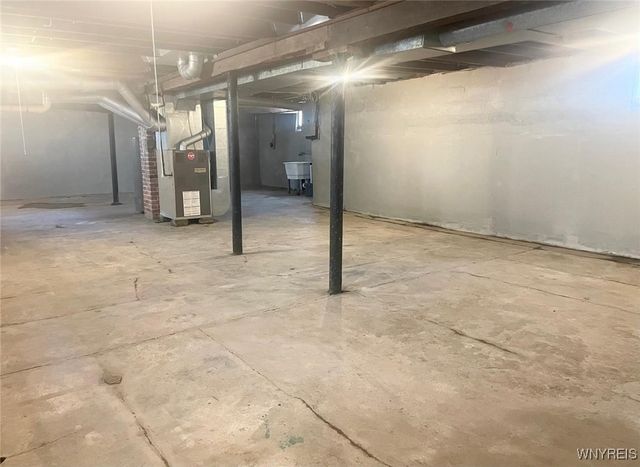 395 Dearborn Street, Buffalo, NY 14207