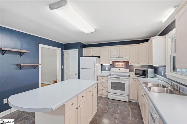9 Yorkshire Drive, Greenville, SC 29615