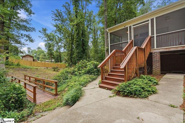 9 Yorkshire Drive, Greenville, SC 29615