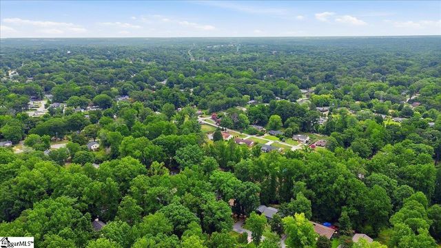 9 Yorkshire Drive, Greenville, SC 29615