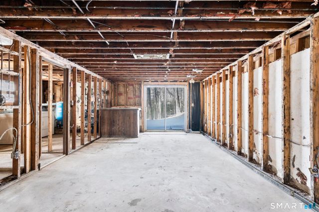 9 New Light Drive, Danbury, CT 06810