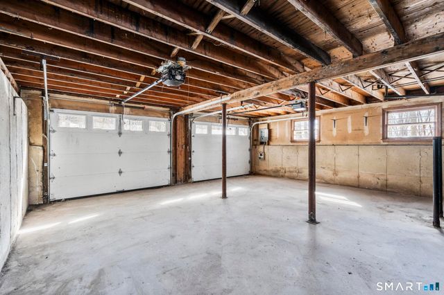 9 New Light Drive, Danbury, CT 06810