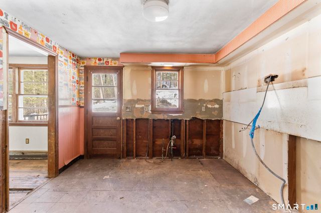 9 New Light Drive, Danbury, CT 06810