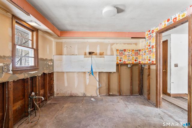 9 New Light Drive, Danbury, CT 06810