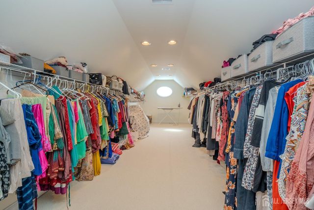 2 Rustic Court, Monroe, NJ 08831