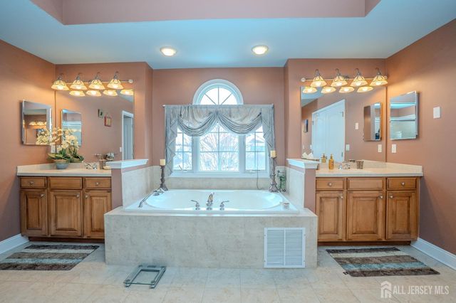 2 Rustic Court, Monroe, NJ 08831