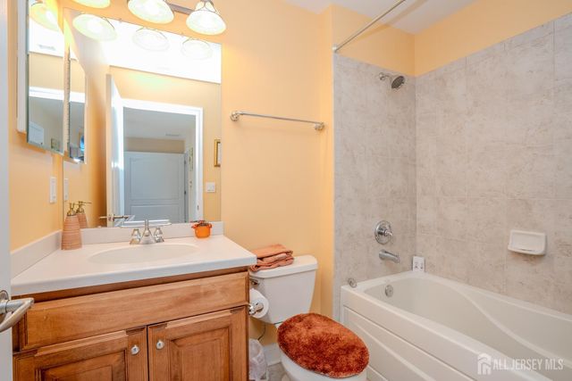 2 Rustic Court, Monroe, NJ 08831