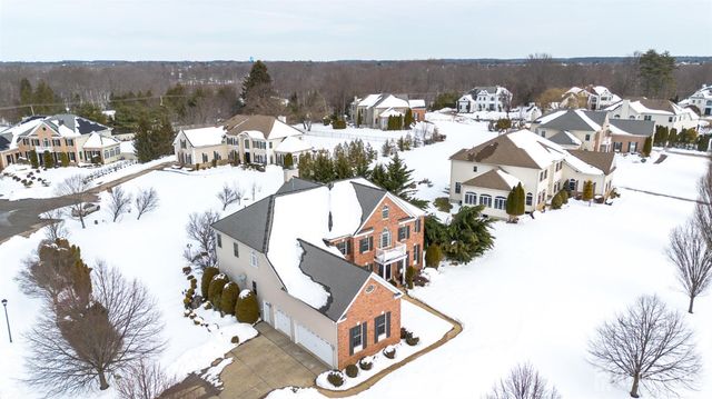 2 Rustic Court, Monroe, NJ 08831