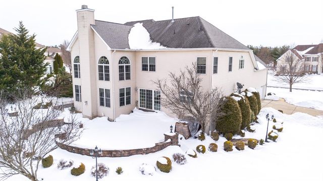 2 Rustic Court, Monroe, NJ 08831