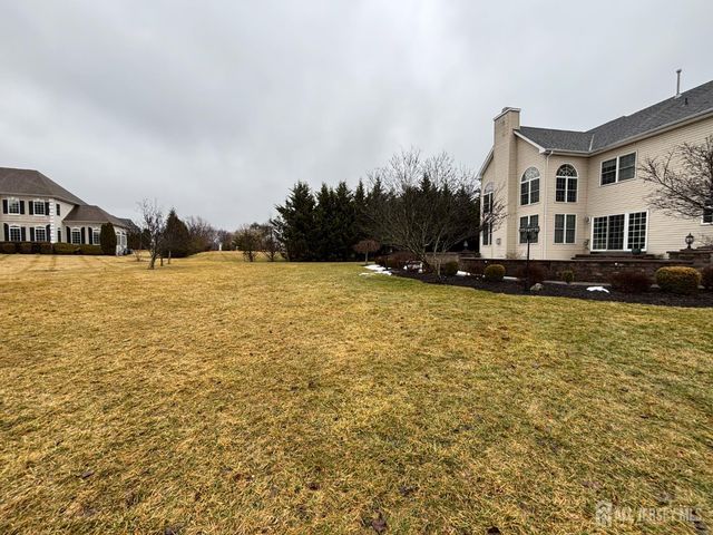 2 Rustic Court, Monroe, NJ 08831