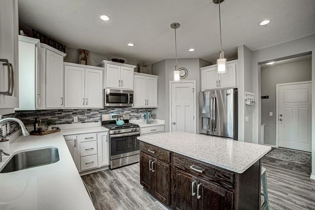 2046 Highland Circle, Hudson, WI 54016