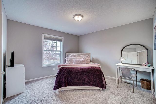 2046 Highland Circle, Hudson, WI 54016