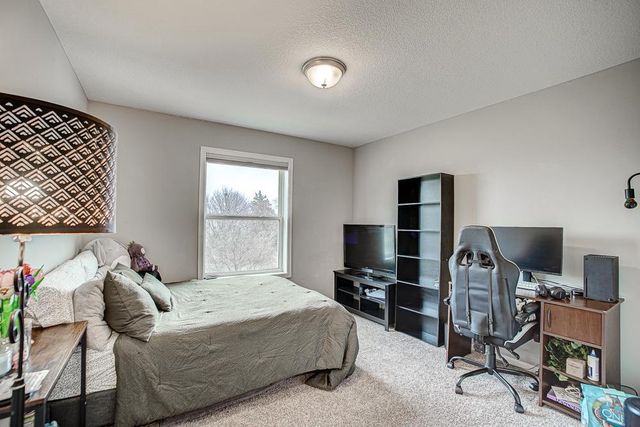 2046 Highland Circle, Hudson, WI 54016