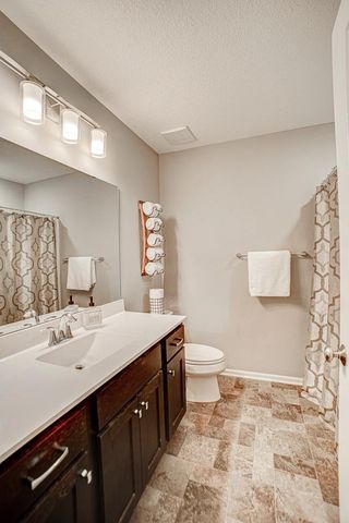 2046 Highland Circle, Hudson, WI 54016