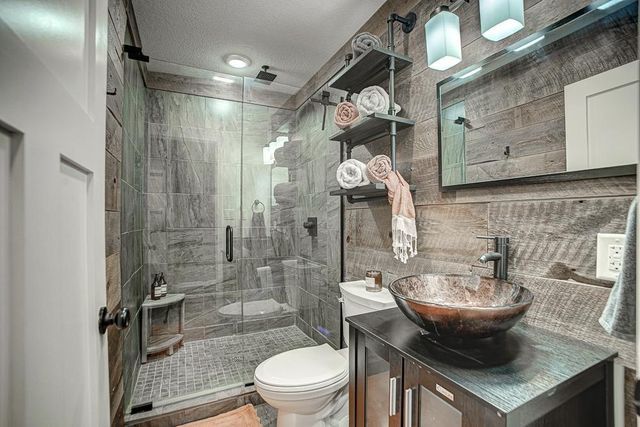 2046 Highland Circle, Hudson, WI 54016