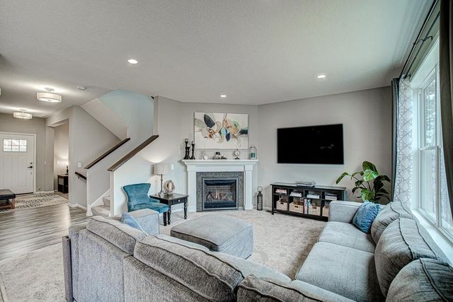 2046 Highland Circle, Hudson, WI 54016