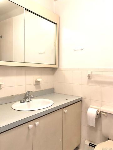 82-03 54th Avenue 2nd Fl, Elmhurst, NY 11373