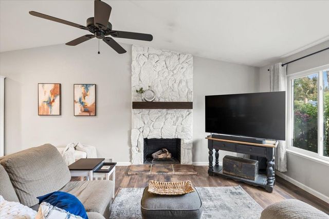 2660 Summerfield Dr, West Sacramento, CA 95691