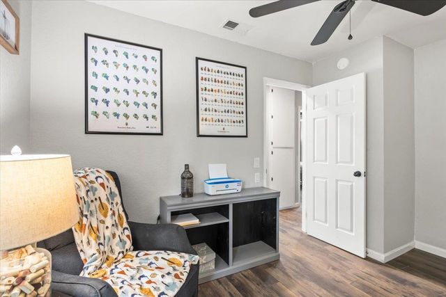 2660 Summerfield Dr, West Sacramento, CA 95691