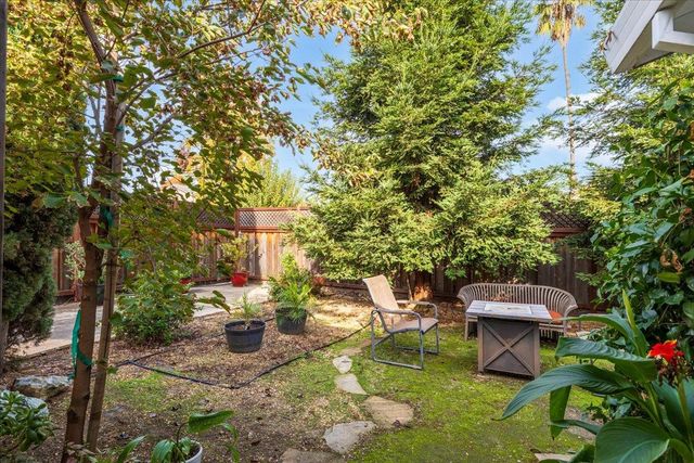 2660 Summerfield Dr, West Sacramento, CA 95691