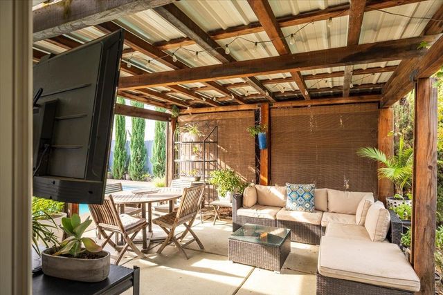 2660 Summerfield Dr, West Sacramento, CA 95691