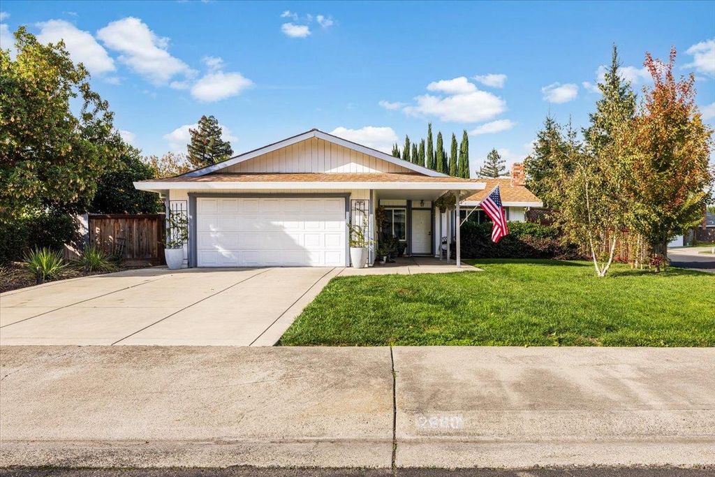 2660 Summerfield Dr, West Sacramento, CA 95691