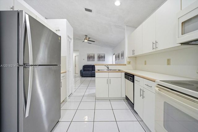 628 Stanton Dr, Weston, FL 33326