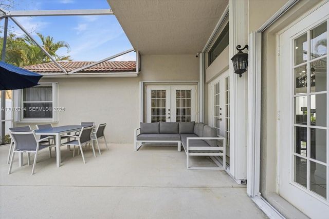 628 Stanton Dr, Weston, FL 33326