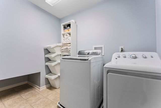 740 Florence Street, Hampshire, IL 60140