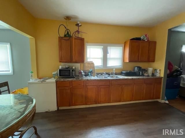 418 Studebaker Street, South Bend, IN 46628
